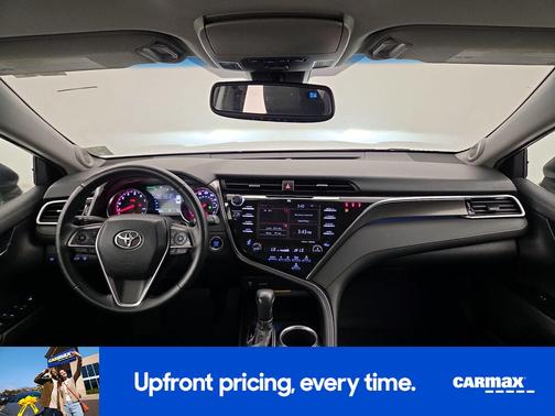 White 2018 Toyota Camry XSE