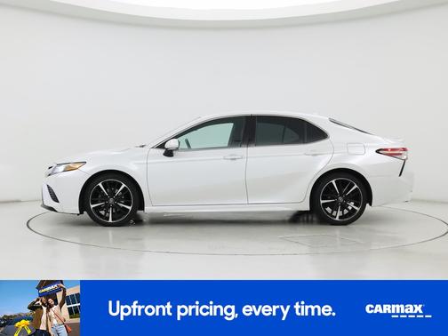 White 2018 Toyota Camry XSE