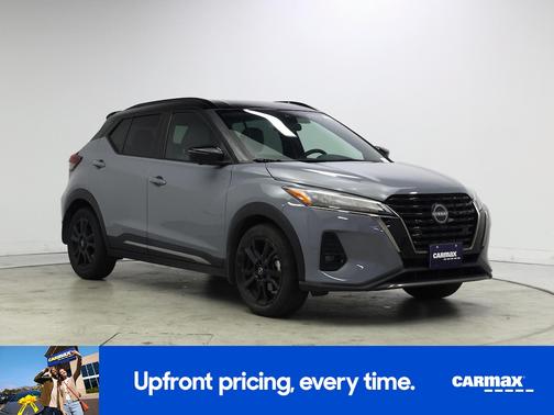Gray 2022 Nissan Kicks SR