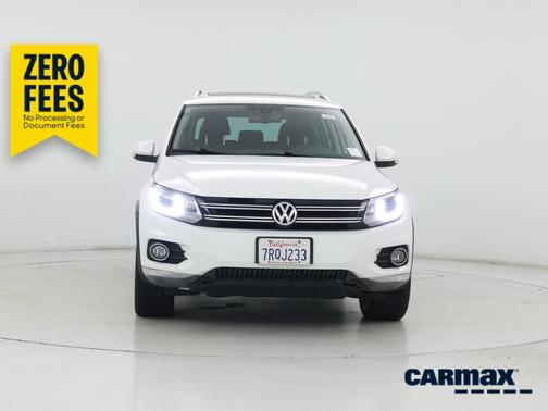 White 2016 Volkswagen Tiguan SE