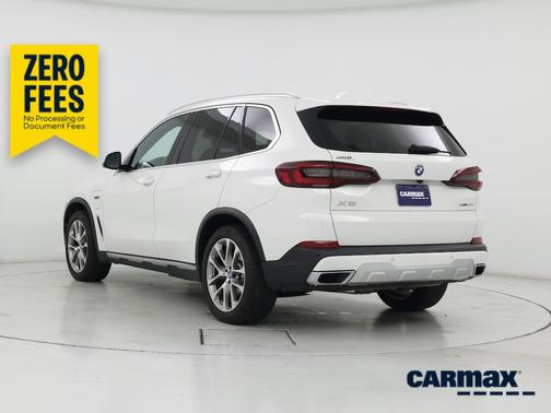 White 2022 BMW X5 PHEV XDrive45e