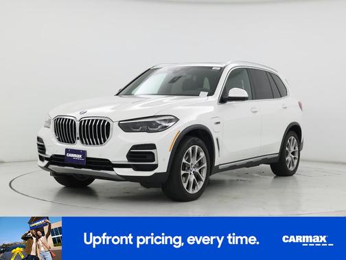 White 2022 BMW X5 PHEV XDrive45e