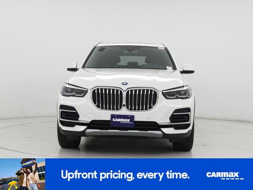 White 2022 BMW X5 PHEV XDrive45e
