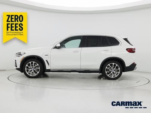 White 2022 BMW X5 PHEV XDrive45e