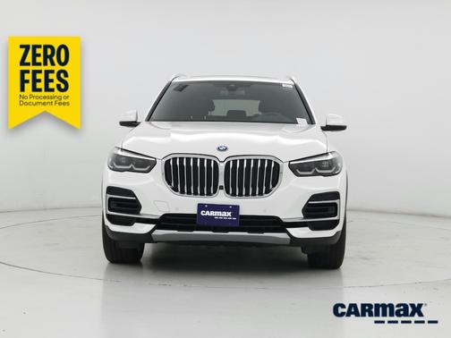 White 2022 BMW X5 PHEV XDrive45e