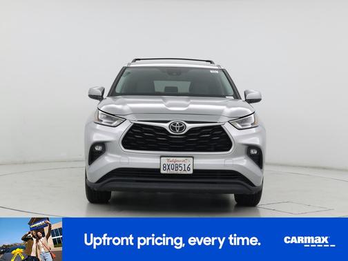 Gray 2021 Toyota Highlander LE