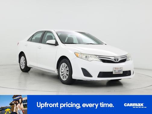 White 2014 Toyota Camry LE