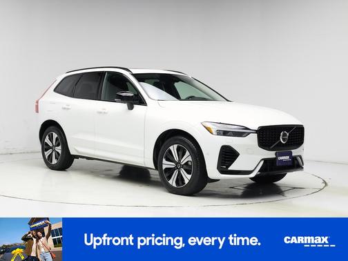 2024 Volvo XC60 Recharge Plug-In Hybrid T8 Plus Dark Theme