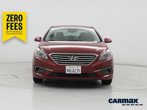 Red 2017 Hyundai SONATA SE