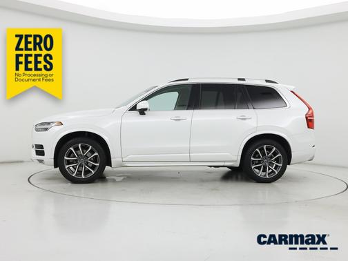 White 2017 Volvo XC90 T6 Momentum