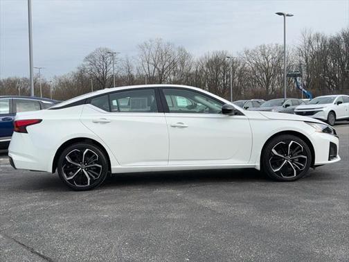 2024 Nissan Altima SR Intelligent AWD