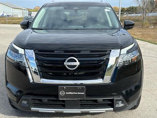 2022 Nissan Pathfinder SL 4WD