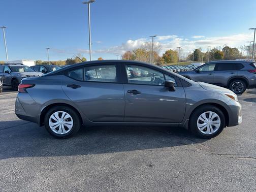 2025 Nissan Versa 1.6 S