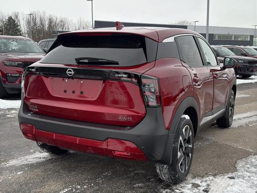 2025 Nissan Kicks SV