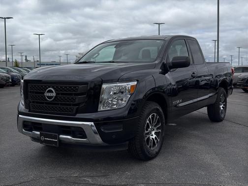 2024 Nissan Titan SV