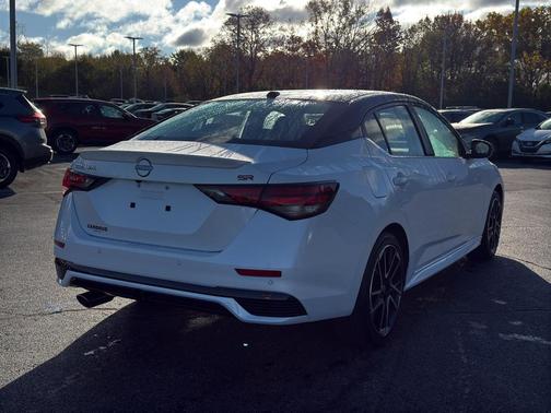 2025 Nissan Sentra SR