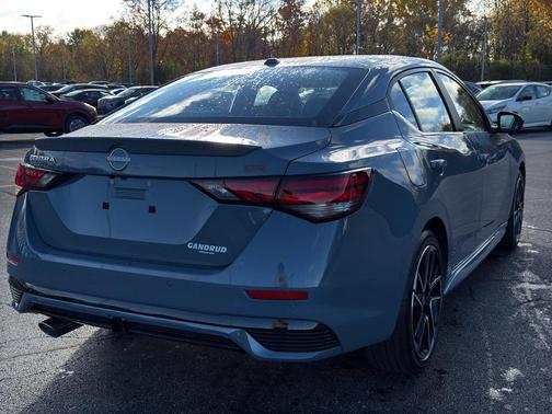 2025 Nissan Sentra SR