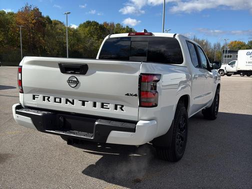 2026 Nissan Frontier SV