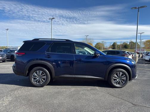 2025 Nissan Pathfinder SV 4WD