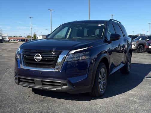 2025 Nissan Pathfinder SV 4WD