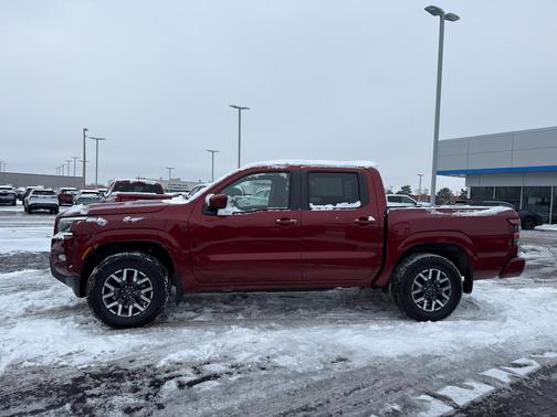 2023 Nissan Frontier SV
