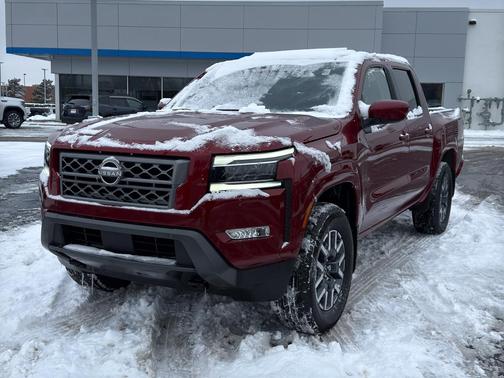 2023 Nissan Frontier SV