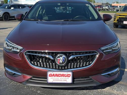 2018 Buick Regal Sportback Essence