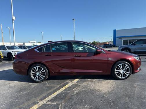 2018 Buick Regal Sportback Essence