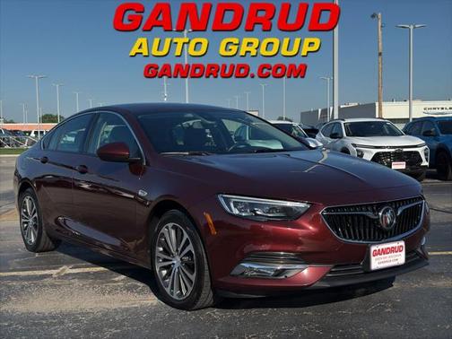 2018 Buick Regal Sportback Essence