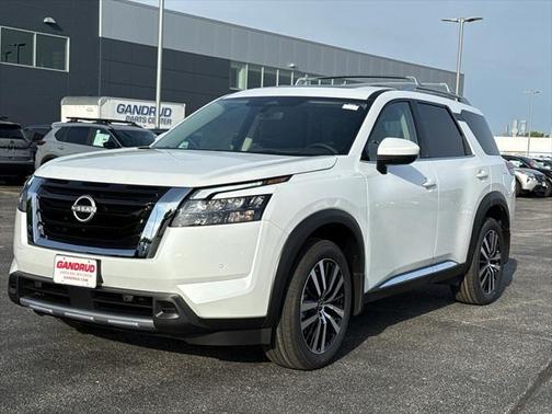 2025 Nissan Pathfinder Platinum 4WD