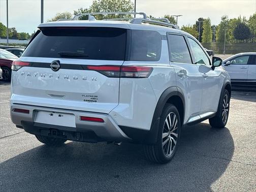 2025 Nissan Pathfinder Platinum 4WD
