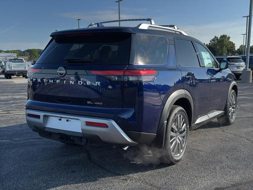 2025 Nissan Pathfinder SL 4WD