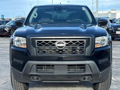 2022 Nissan Frontier S