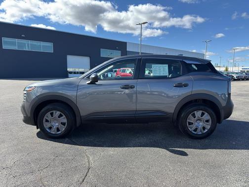 2025 Nissan Kicks S