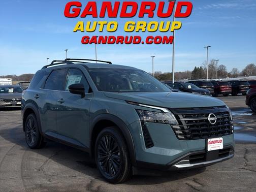 2026 Nissan Pathfinder SL