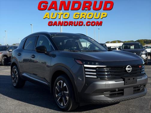 2025 Nissan Kicks SR