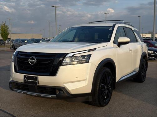2022 Nissan Pathfinder Platinum 4WD
