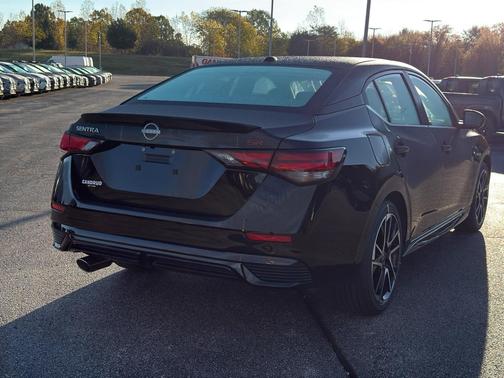 2025 Nissan Sentra SR