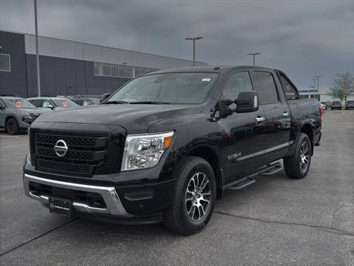 2021 Nissan Titan SV