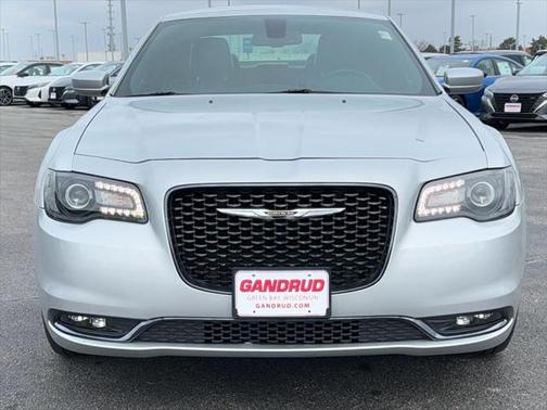 2019 Chrysler 300 S