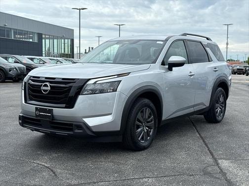 2024 Nissan Pathfinder SV 4WD