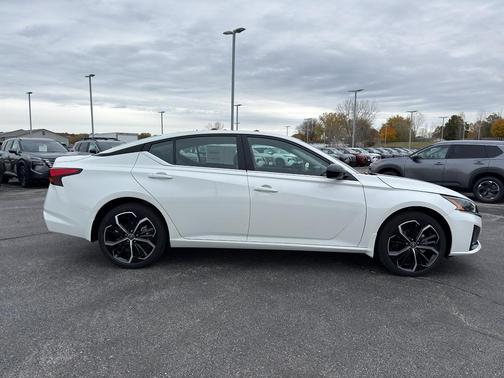 2025 Nissan Altima SR AWD