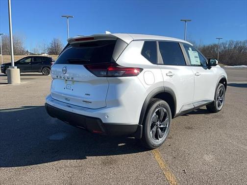 2025 Nissan Rogue SV