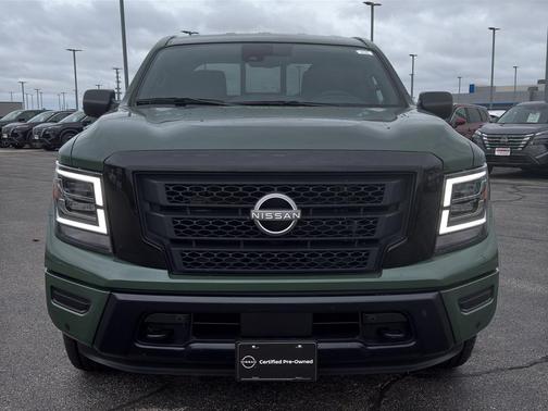 2024 Nissan Titan SV