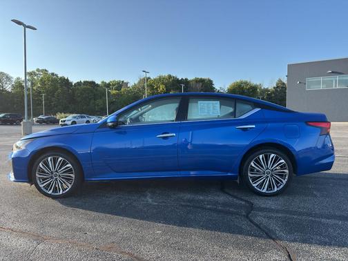 2025 Nissan Altima SL AWD