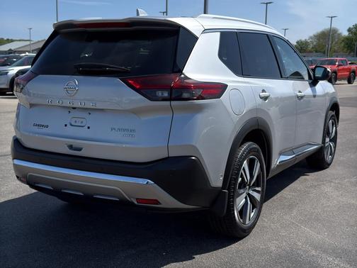 SILVER 2021 Nissan Rogue Platinum
