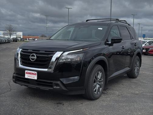 2025 Nissan Pathfinder SV 4WD