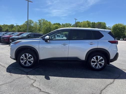 Brilliant Silver Metallic 2023 Nissan Rogue SV