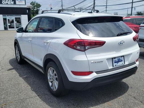 2017 Hyundai TUCSON SE