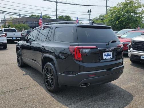 2022 GMC Acadia AWD SLT